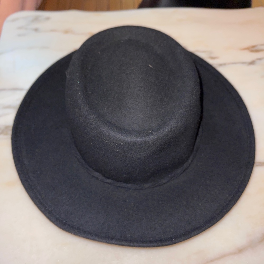Scala Classic Center Dent Black Fedora Wool Hat.